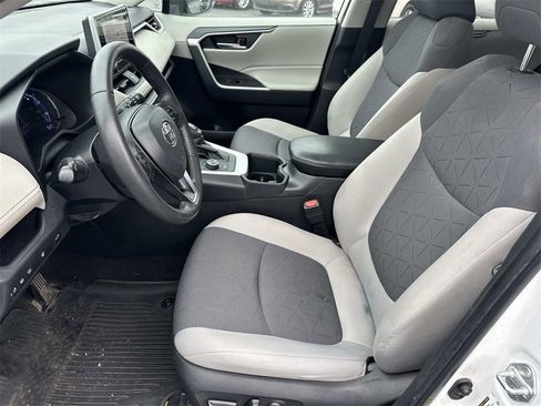 Used 2023 Toyota RAV4 XLE image 20