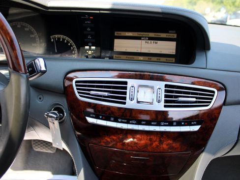 Used 2008 Mercedes-Benz CL 550 image 25