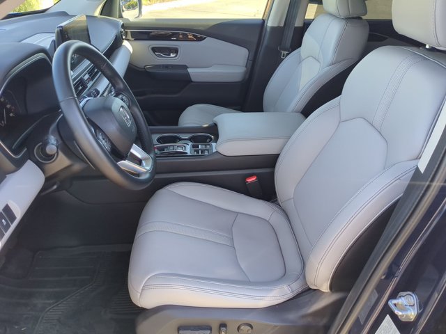Used 2024 Honda Pilot Touring image 16