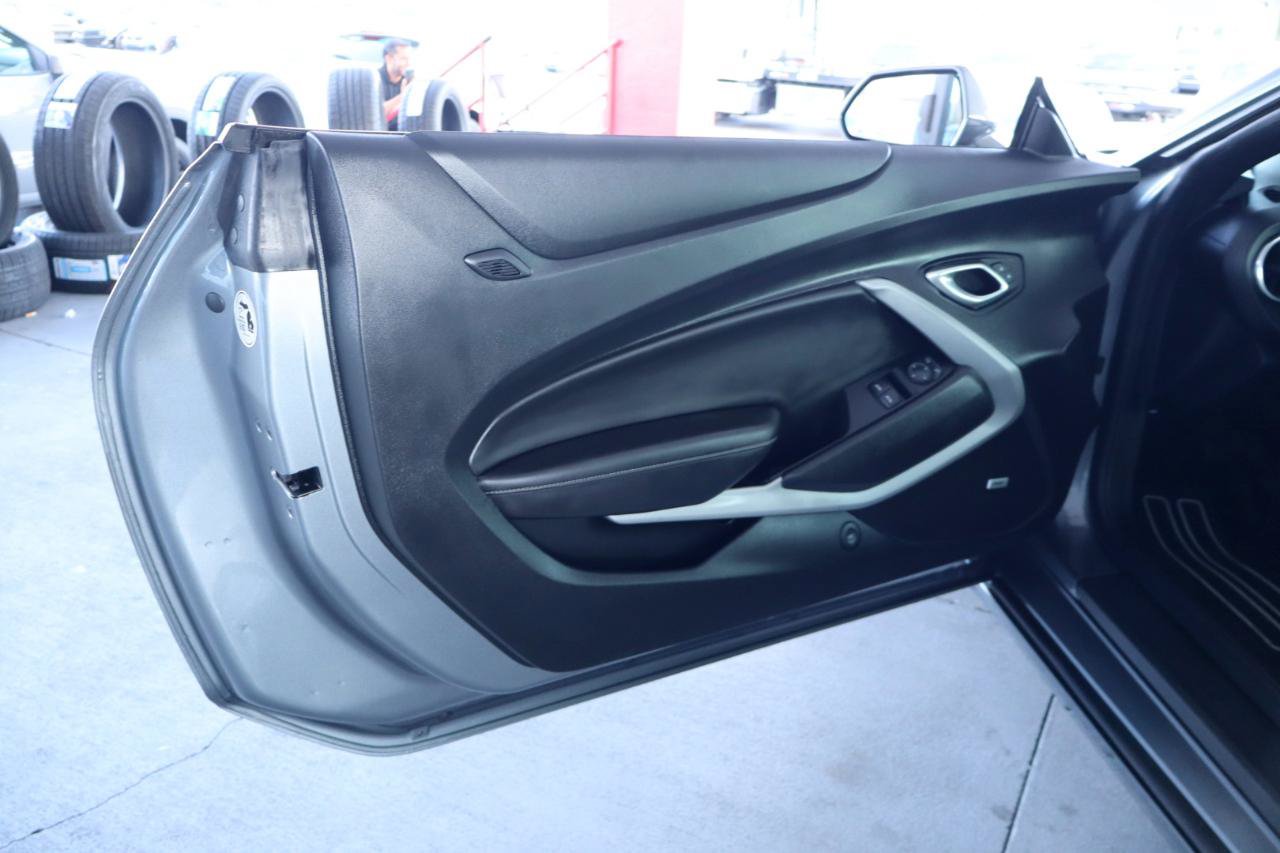 Used 2019 Chevrolet Camaro LT w/ Technology Package RWD image 29