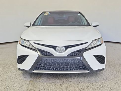 Used 2020 Toyota Camry XSE FWD image 3