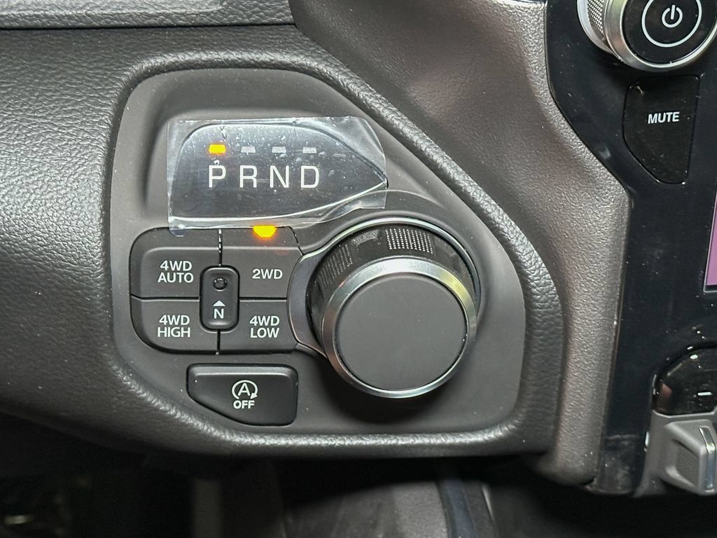 New 2026 RAM 1500 Big Horn AWD/4WD image 23