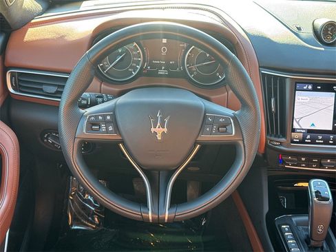 Used 2022 Maserati Levante Modena image 24