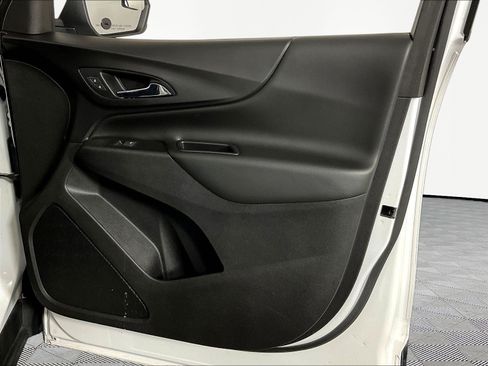 Used 2019 Chevrolet Equinox LT FWD image 27