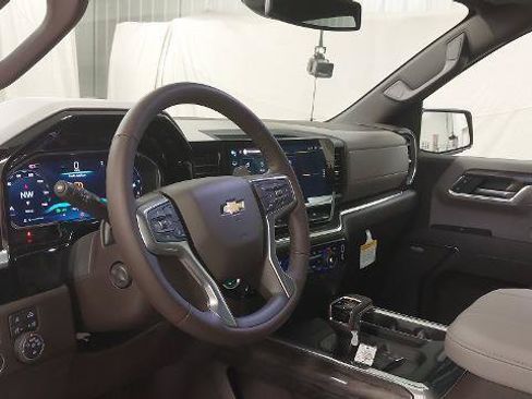 New 2026 Chevrolet Silverado 1500 LTZ w/ Z71 Off-Road Package AWD/4WD image 17