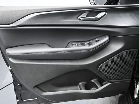 New 2025 Jeep Grand Cherokee L Altitude image 22