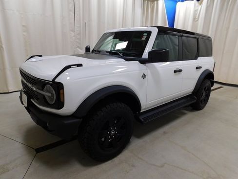 New 2025 Ford Bronco Outer Banks w/ Black Appearance Package image 19