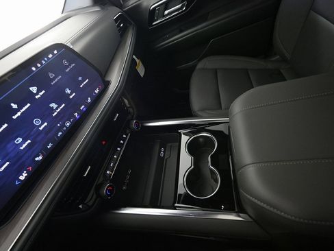 Used 2026 Chevrolet Tahoe Z71 w/ Comfort Package image 39