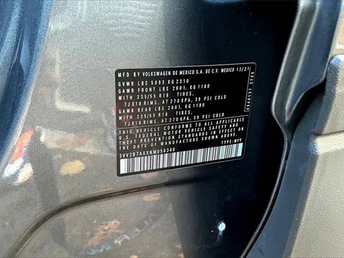 Used 2022 Volkswagen Tiguan SE image 19