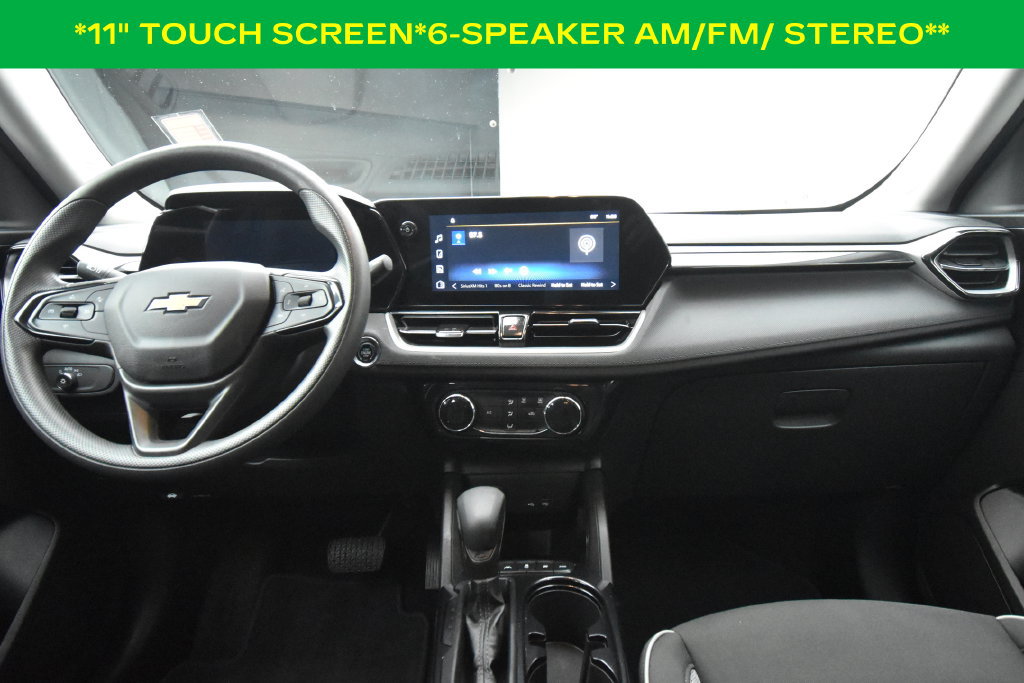 Used 2025 Chevrolet TrailBlazer LT AWD/4WD image 3