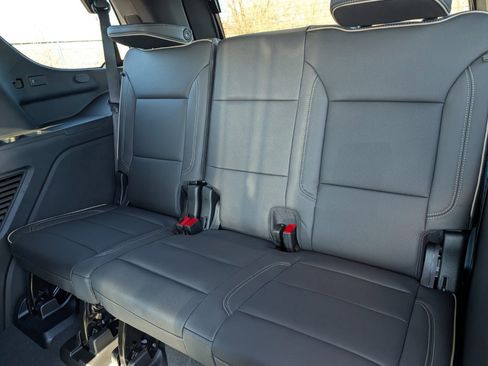 New 2026 GMC Yukon Elevation image 25