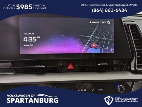 Used 2024 Kia Sportage EX image 11