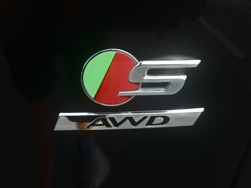 Used 2020 Jaguar F-PACE S image 27