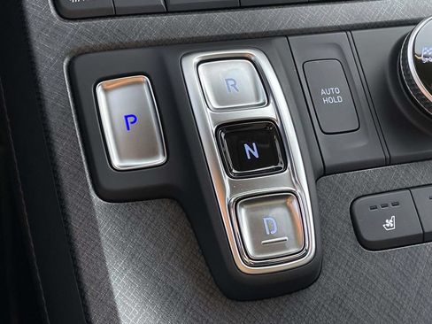 Certified 2025 Hyundai Palisade Limited AWD/4WD image 22