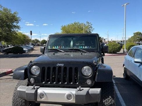 Used 2015 Jeep Wrangler Unlimited Sahara w/ Connectivity Group AWD/4WD image 4