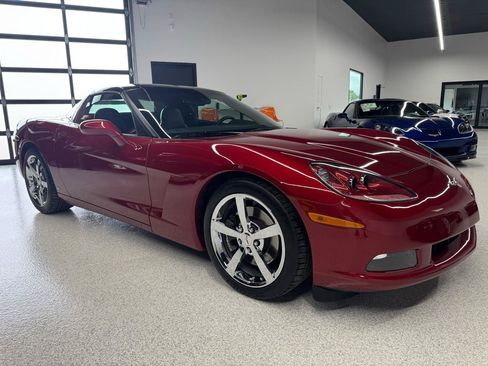 Used 2009 Chevrolet Corvette Coupe w/ Preferred Equipment Group RWD image 19