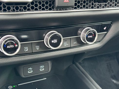 Certified 2026 Honda HR-V EX-L image 17