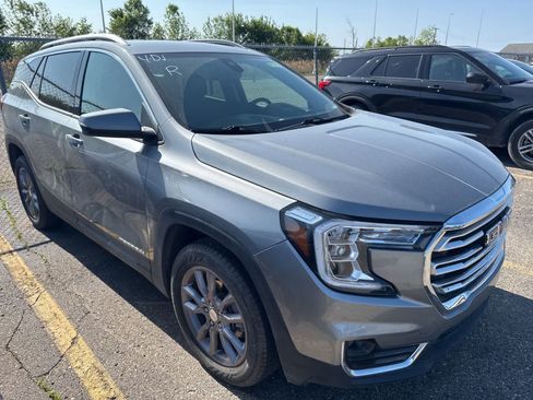 Used 2023 GMC Terrain SLT w/ Infotainment Package II AWD/4WD image 21