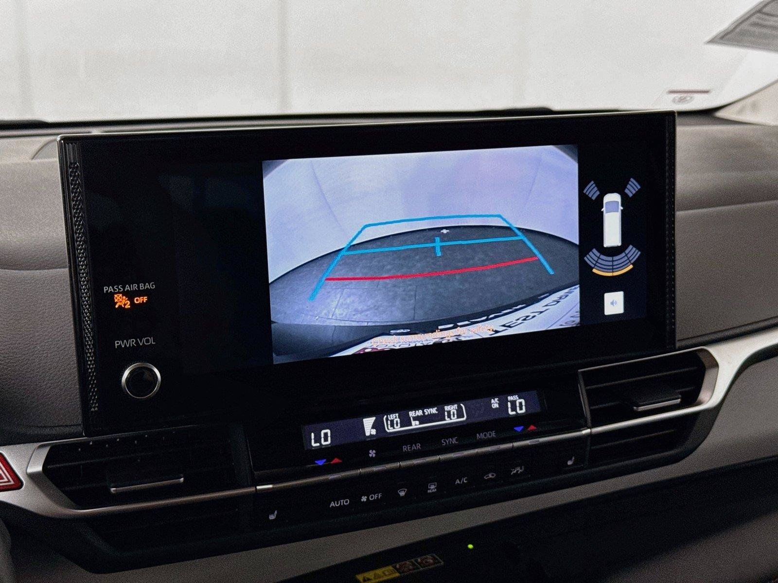 Certified 2026 Toyota Sienna XLE FWD image 26