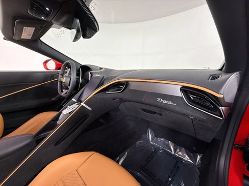 Certified 2025 Ferrari Roma Spider RWD image 26