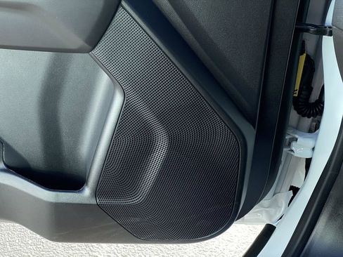 New 2026 GMC Canyon Elevation w/ LPO, Black Badging Package image 29