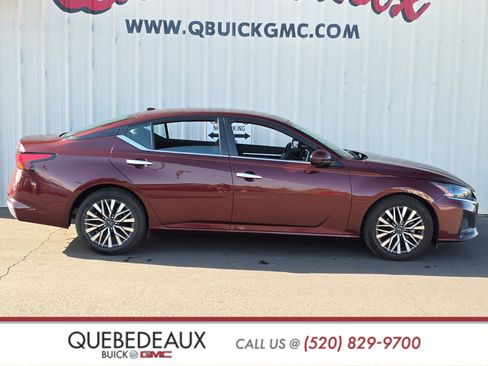 Used 2023 Nissan Altima 2.5 SV image 9