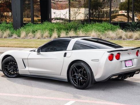 Used 2005 Chevrolet Corvette Coupe w/ Preferred Equipment Group image 27