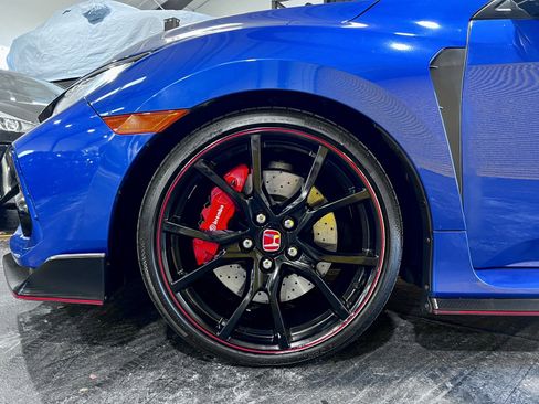 Used 2018 Honda Civic Type R image 24