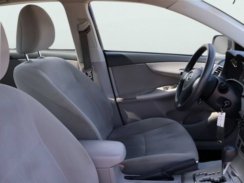 Used 2011 Toyota Corolla LE FWD image 10
