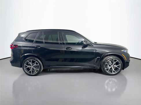 New 2026 BMW X5 xDrive40i w/ M Sport Package AWD/4WD image 5