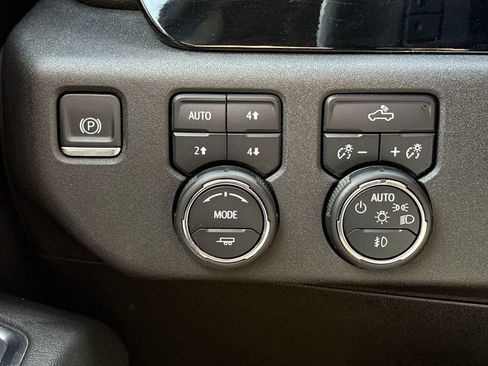 Used 2023 Chevrolet Silverado 1500 RST AWD/4WD image 34