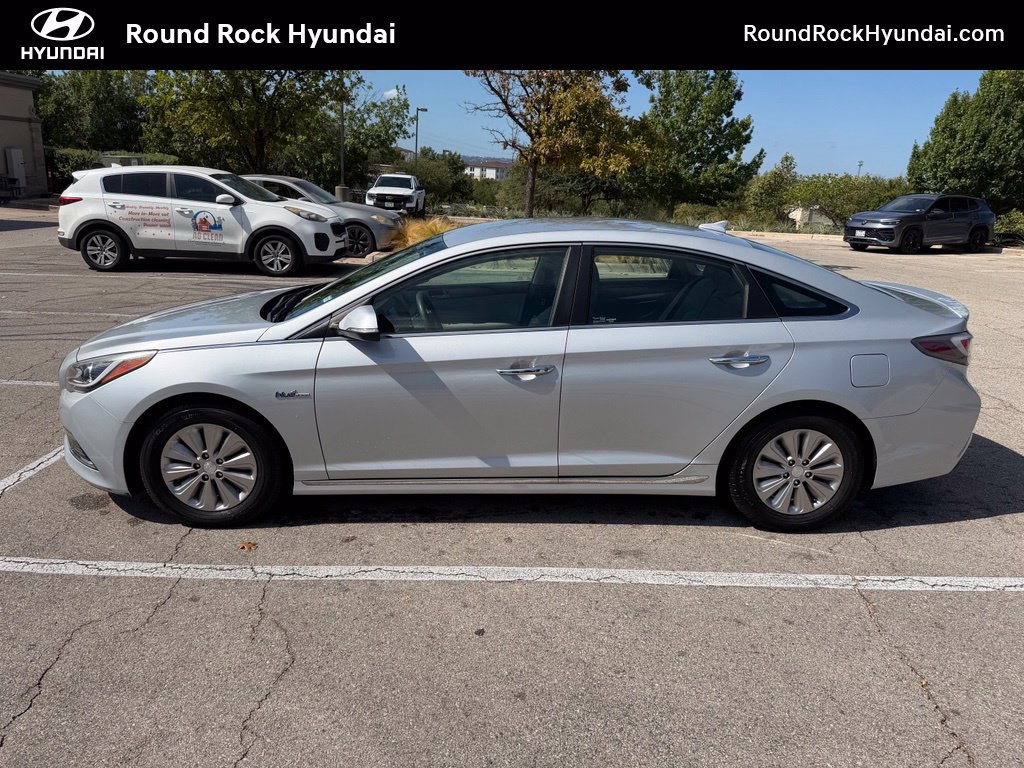 Used 2017 Hyundai Sonata SE FWD image 1