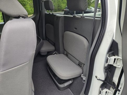 Used 2019 Nissan Frontier S RWD image 23