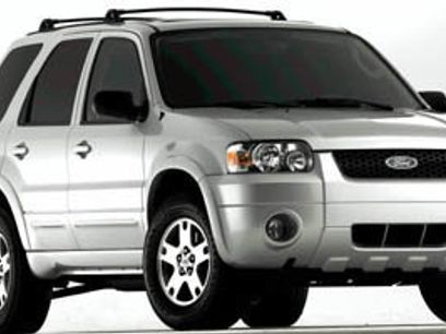 Used 2005 Ford Escape XLS