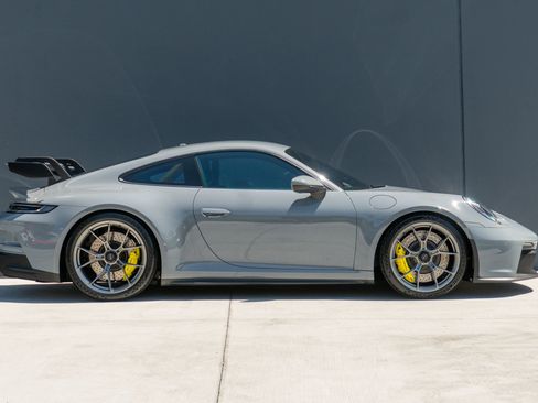 Used 2023 Porsche 911 GT3 RWD image 3