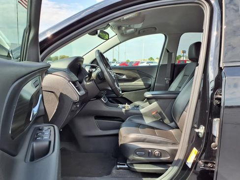 Used 2024 GMC Terrain SLT AWD/4WD image 24