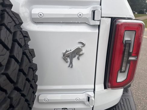 New 2025 Ford Bronco Badlands image 23