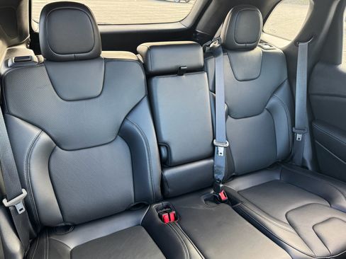 Used 2021 Jeep Cherokee Limited image 24