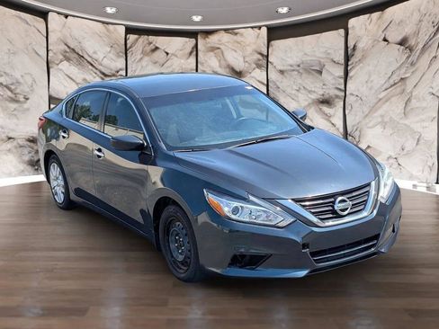 Used 2018 Nissan Altima 2.5 S w/ S Convenience Package FWD image 18