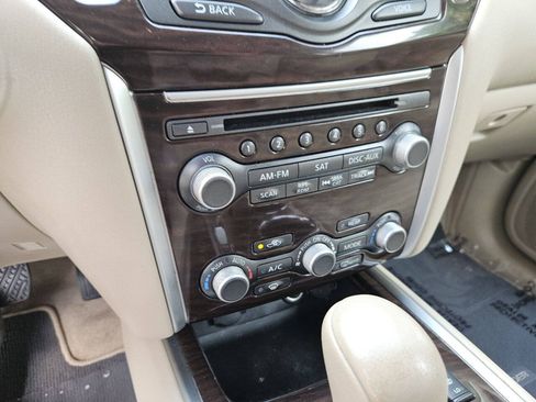 Used 2015 Nissan Pathfinder SL w/ SL Premium Package FWD image 25
