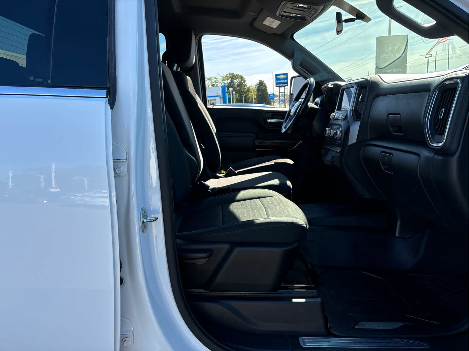 Used 2022 GMC Sierra 2500 SLE w/ SLE Convenience Package AWD/4WD image 25