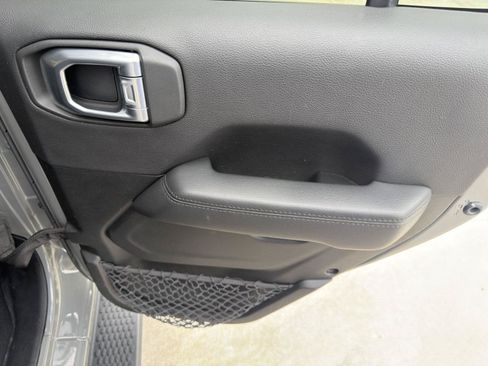 Used 2020 Jeep Wrangler Unlimited Sahara AWD/4WD image 20