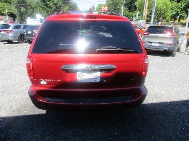 Used 2002 Chrysler Town & Country LX FWD image 7
