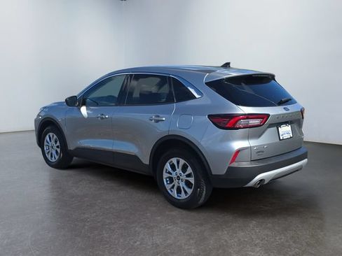 Used 2024 Ford Escape Active AWD/4WD image 3