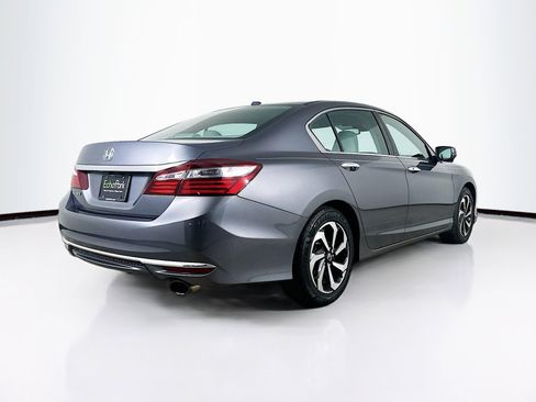 Used 2017 Honda Accord EX-L image 9