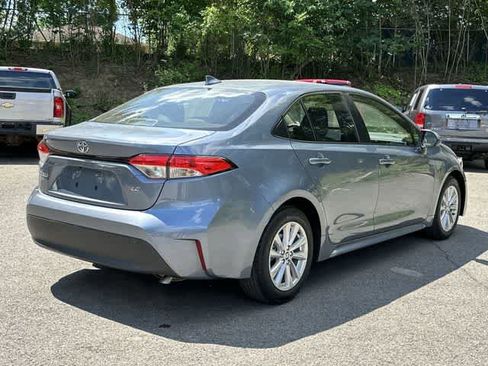 Used 2023 Toyota Corolla LE w/ LE Premium Package FWD image 23