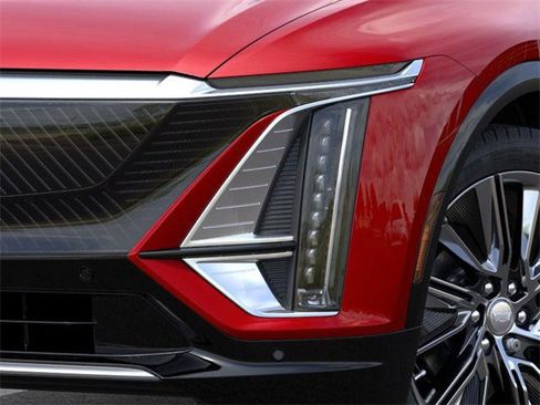 New 2025 Cadillac Lyriq Luxury image 10