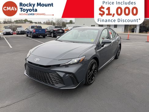 New 2026 Toyota Camry SE image 3