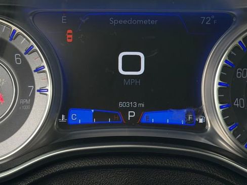 Used 2021 Chrysler 300 Touring L AWD/4WD image 31