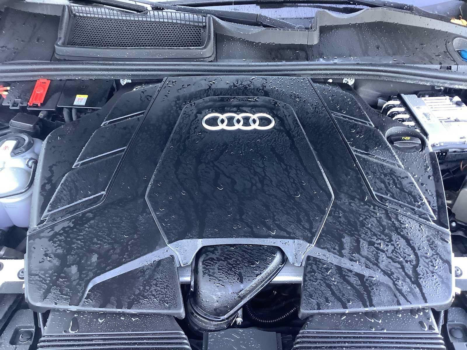 Used 2021 Audi Q7 3.0T Premium Plus w/ Premium Plus Package AWD/4WD image 8